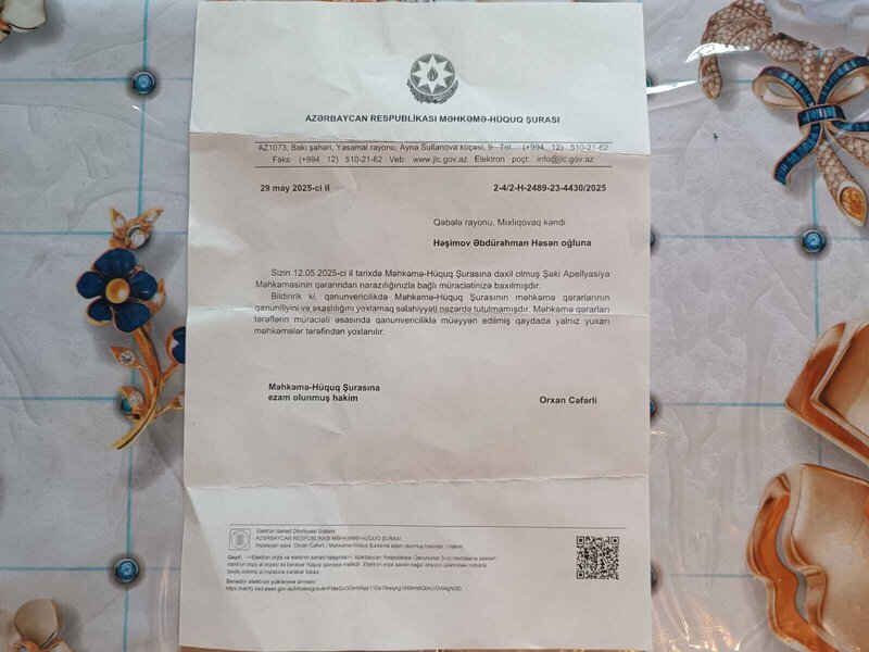 Qəbələ Rayon Məhkəməsi ulu öndər Heydər Əliyevin qərarı ilə verilən torpağı vətəndaşa pulla satmağa çalışır - ŞOK İDDİA