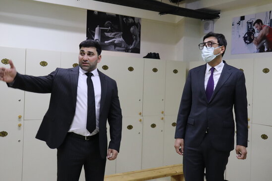 Gənclər və idman naziri Kamil Zeynallıya məxsus fitness zalının qonağı oldu - FOTO-VİDEO