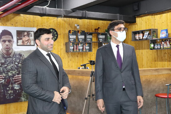 Gənclər və idman naziri Kamil Zeynallıya məxsus fitness zalının qonağı oldu - FOTO-VİDEO