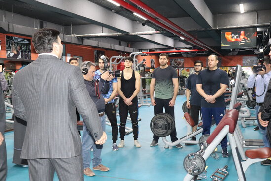 Gənclər və idman naziri Kamil Zeynallıya məxsus fitness zalının qonağı oldu - FOTO-VİDEO