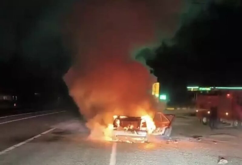 Hərəkətdə olan avtomobil yandı