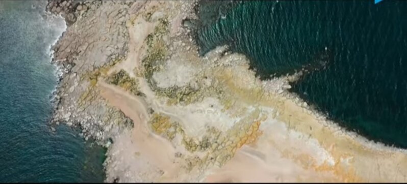 Xəzərdə çoxlarının bilmədiyi sirli ada: burada sürgün olunanlardan görün hansı izlər qalıb - VİDEO