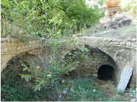 300 illik yeraltı MÖCÜZƏ: Tonlarla su ŞAMLA İSİDİLİB - VİDEO