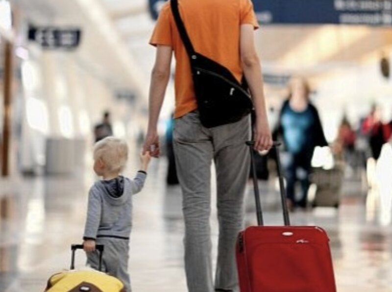 Valideynlərdən biri uşağın ölkədən çıxarılmasına razılıq vermədikdə hüquqi prosedur necə aparılır? - AÇIQLAMA