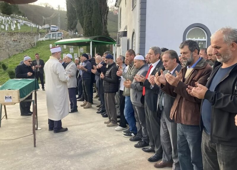 13 yaşlı məktəbli evində asılmış halda tapılıb: Hadisənin virtual oyunla bağlı ola biləcəyi iddia edilir