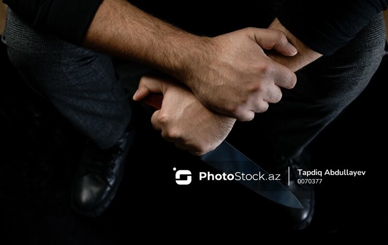 Sərxoş kişi küçədə avtomobili saxlatdırdı, etiraz edən oğlunu qətlə yetirdi