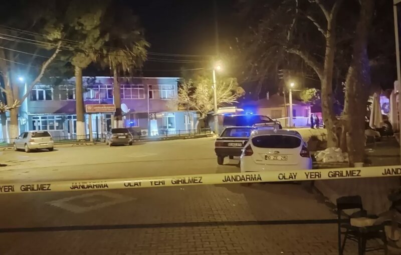 Alkoqol qəbul edən 3 dost bir-birinə ov tüfəngi ilə atəş açdı: 1 ölü, 2 yaralı