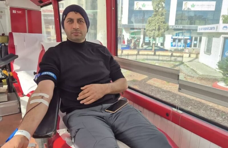 Qanvermə aksiyasında iştrak edənlərə oyuna bileti hədiyyə edildi