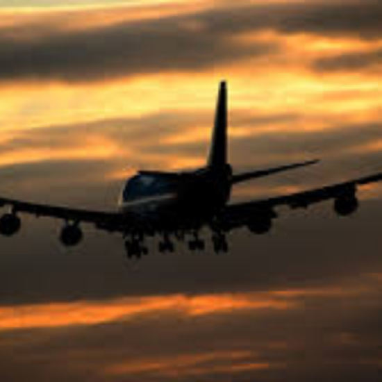 Украина закрывает воздушное пространство для гражданских самолетов.