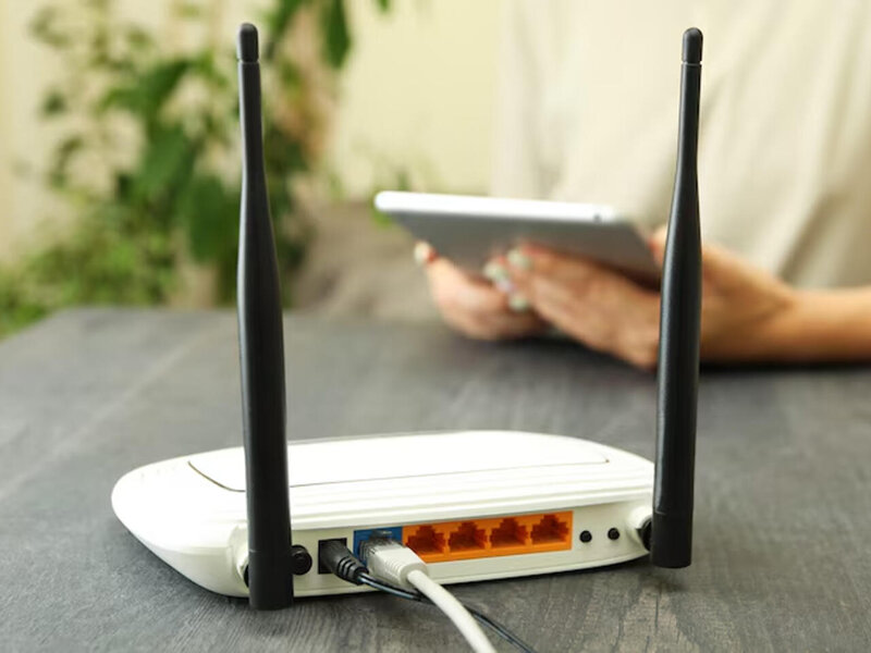 Üç otaqlı mənzildə modem hara qoyulmalıdır?