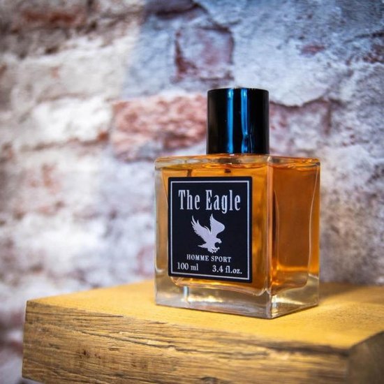 Хабиб Нурмагомедов выпустил собственный парфюм ФОТО