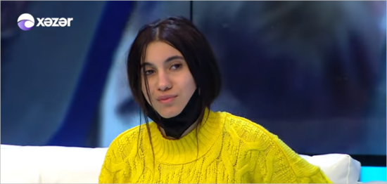 Azərbaycanda ana 18 yaşlı qızını bıçaqladı - FOTO