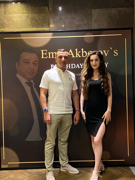 İş adamı Emil Əkbərov doğum gününü sevənləri ilə birgə qeyd etdi - VİDEO