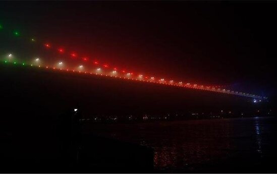 İstanbulun məşhur körpüsü dünən - FOTO/VİDEO