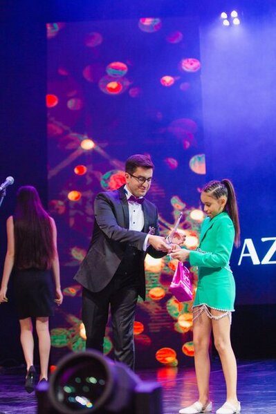 Kamilla Məmmədzadə "Azerbaijan Best Awards" mükafatına layiq görüldü - FOTOLAR