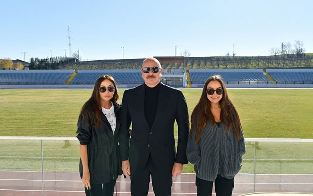 İlham Əliyev ailəsiylə Olimpiya İdman Kompleksində - FOTOLAR