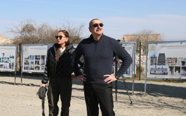 Prezidentlə xanımı Ağdam Cümə məscidində - FOTOLAR