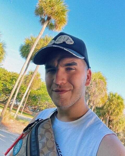 Vəfat edən 23 yaşlı azərbaycanlı gəncin FOTOLARI