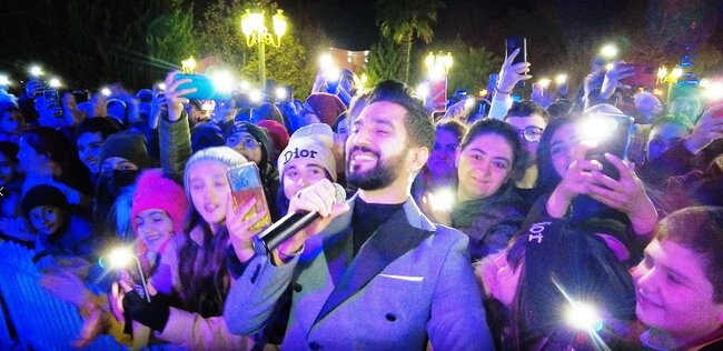 Yevlaxda möhtəşəm bayram konserti