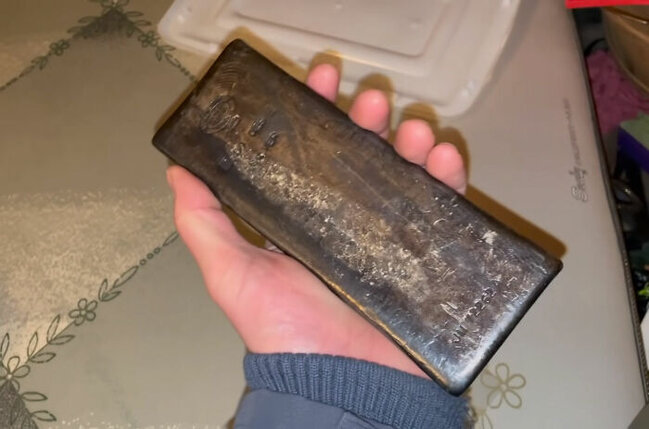 Adi müəllimənin əşyalarını aldı - XƏZİNƏ TAPDI - FOTO-VİDEO