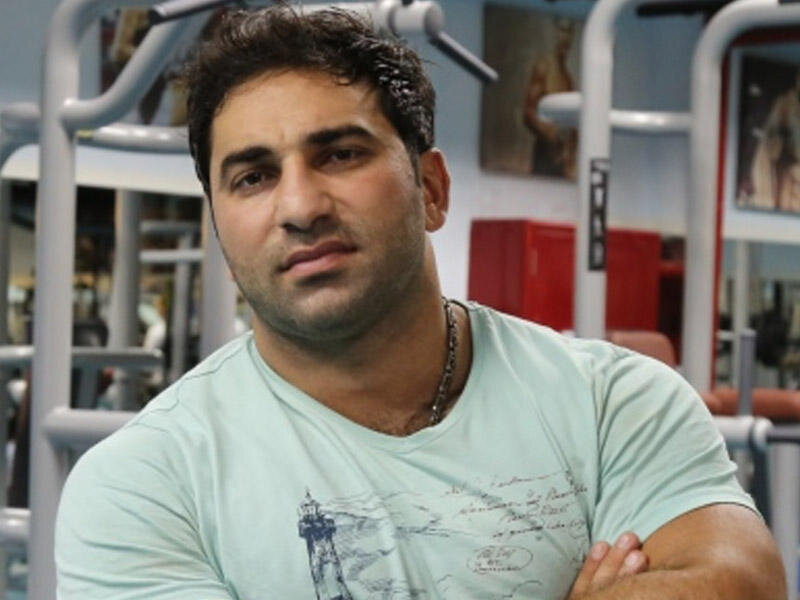 "Mən "mama uşağıyam", anamın sözündən çıxmıram"