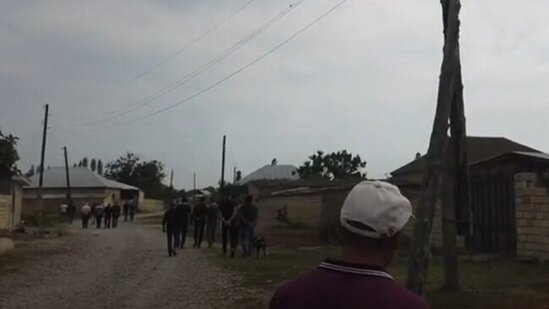 Sonuncu dəfə ictimai nəqliyyatın 1993-cü ildə göründüyü kənd - VİDEO