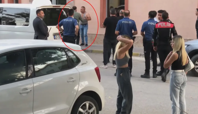 Psixoloji gərginlik keçirən ata, qızlarının gözü önündə intihara cəhd etdi - VİDEO