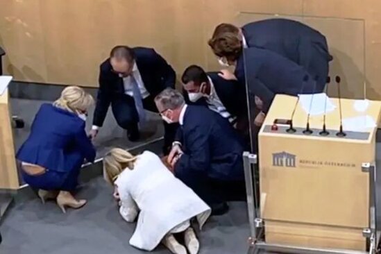 Deputat parlamentdə çıxışı zamanı huşunu itirdi – VİDEO