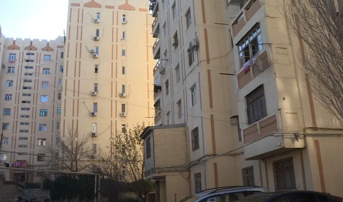 Paytaxtda istiliklə bağlı şikayətlərin sayı ÇOXALDI! Adlarına yazılan borcdan narazıdırlar - VİDEO