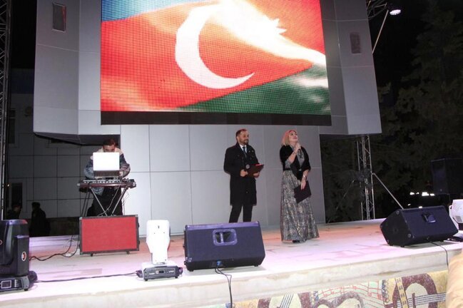 Yevlaxda möhtəşəm konsert - FOTOLAR