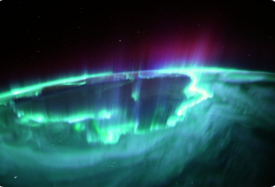 Qütb parıltısının kosmosdan ecazkar təsviri çəkildi – FOTO