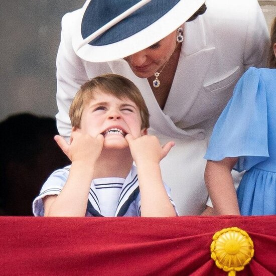 Kraliçanın nəticəsinin bu görüntüləri gündəm oldu