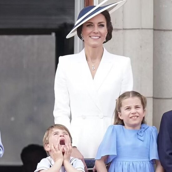 Kraliçanın nəticəsinin bu görüntüləri gündəm oldu