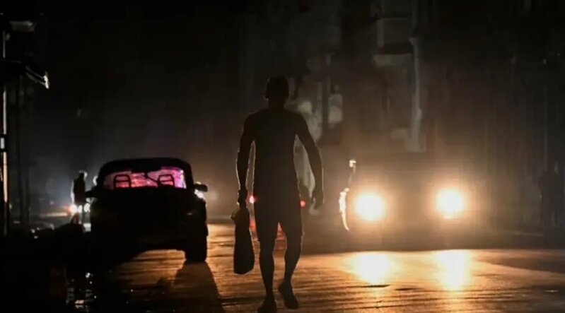 Bu ölkədə milyonlarla insan qaranlıqda qaldı