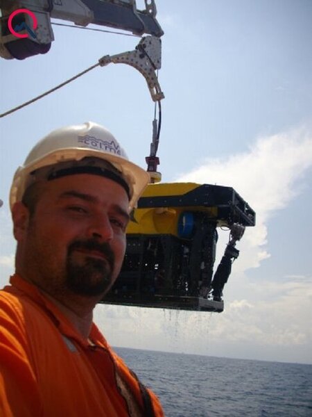 "Location"dakı partlayışda məşhur şirkətin meneceri də ağır yaralanıb - Fotolar