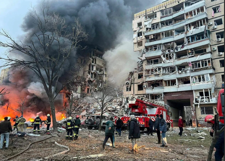 Rusiya Ukraynadakı yaşayış məntəqəsinə raket hücumu olub: 5 ölü, 31 yaralı