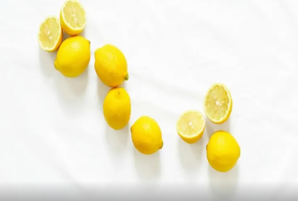 Niyə limon qabığını atmaq olmaz: sağlamlıq üçün 6 gözlənilməz fayda