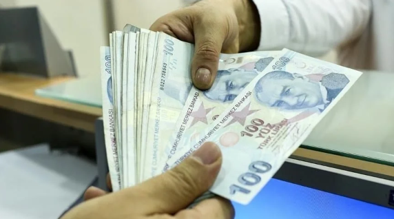 Türkiyədə minimum əmək haqqı 34% artırıldı