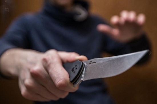 Bakıda 24 yaşlı gənc bıçaqlandı