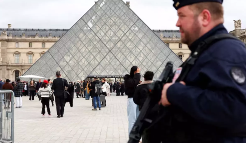 Şübhəlilər etiraf edib! Louvre Muzeyindəki məşhur soyğunda Rusiyanın əli var?