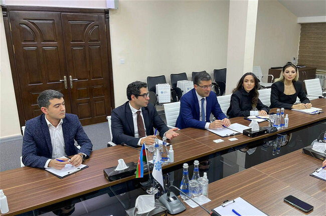 Medianın İnkişafı Agentliyinin İcraçı direktoru Əhməd İsmayılov xarici jurnalistlərlə görüşüb