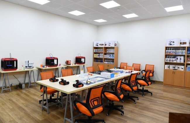 Mehriban Əliyeva Binədə yeni inşa edilən məktəbdə - FOTOLAR