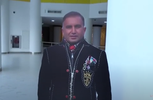 Hacı Nuranın maketin görənlər şəkil çəkdirdilər-VİDEO