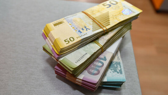 Prezidentin köməkçisindən əməkhaqqılarının artırılması ilə bağlı AÇIQLAMA