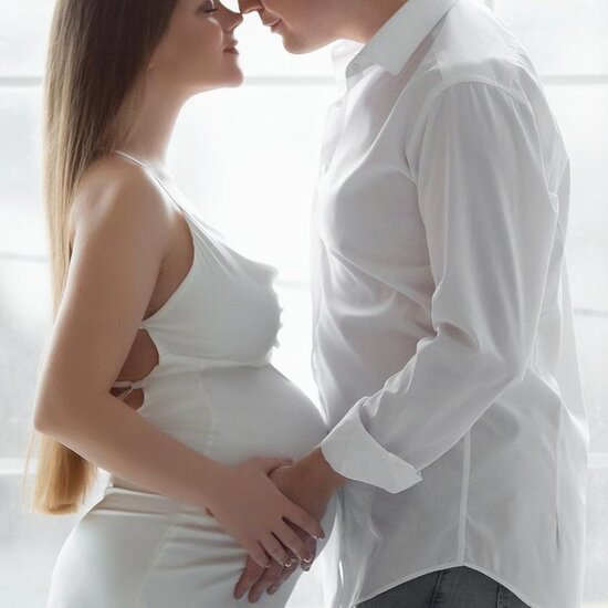 Doğum evindəki fotosu ilə gündəmə gələn qadın bloqer imiş