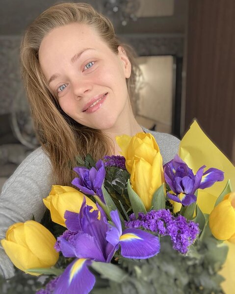 Doğum evindəki fotosu ilə gündəmə gələn qadın bloqer imiş