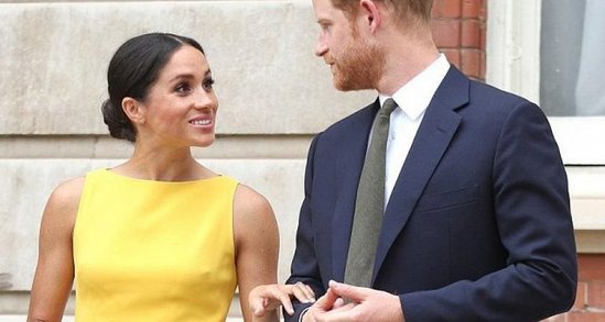 Меган Маркл запретили держаться за руку мужа
