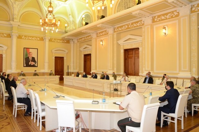 Bakı Şəhər İcra Hakimiyyətində dəyirmi masa keçirilib