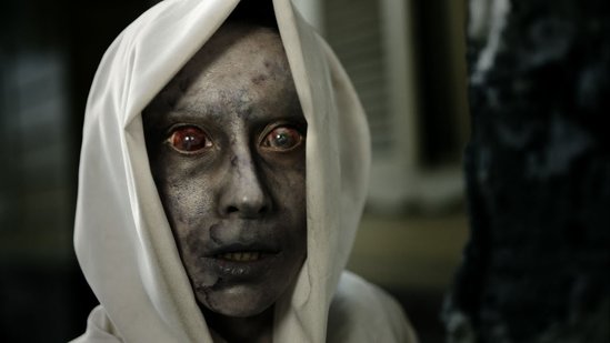 Ci̇nlər haqqında şok deyi̇mlər: "hamamda lüt çi̇mən baki̇rə qızlar…"