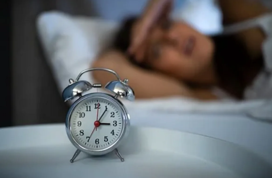 Niyə gecə saat üçdə yuxudan oyanırıq? - Aşkar olmayan səbəb açıqlandı